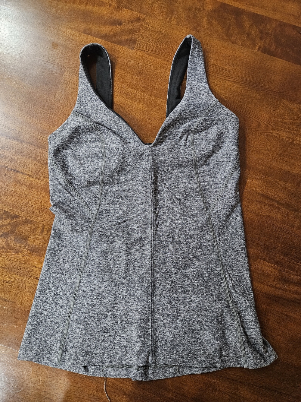 EUC Women’s Lululemon Supportive V- Neck Tank Top